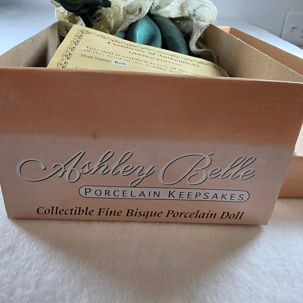 Ashley Belle Beth Limited Edition Porcelain Doll Green Victorian Dress COA 18in‎